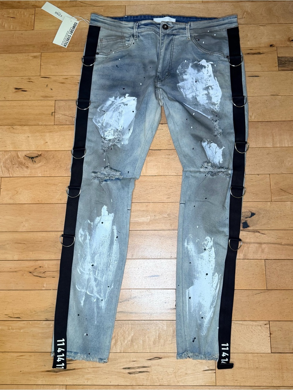 KDNK Jeans Skinny Leg Distressed Paint Splats D Ring Buckles 1141411 Men’s 36
